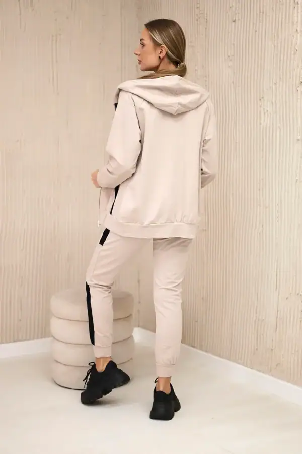 Sportinis džemperio ir kelnių rinkinys - spalvų pasirinkimas