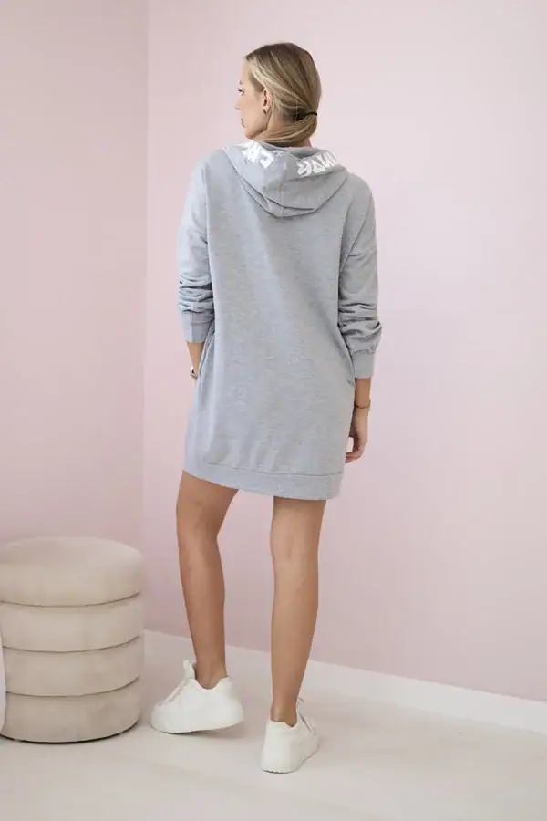 Oversize suknelė su gobtuvu ir užrašais - spalvų pasirinkimas