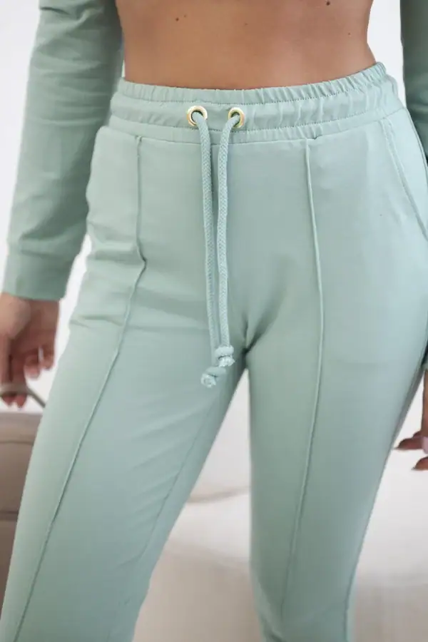 Sportinio kostiumo komplektas - spalvų pasirinkimas