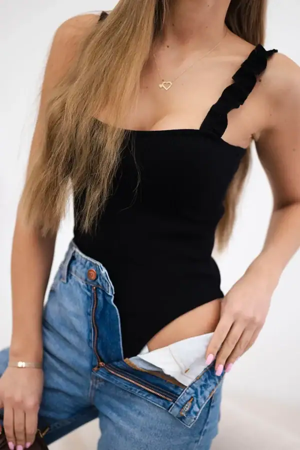 Bodis su petnešėlėmis - spalvų pasirinkimas