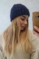 Stilinga kepuraitė Ariana - spalvų pasirinkimas