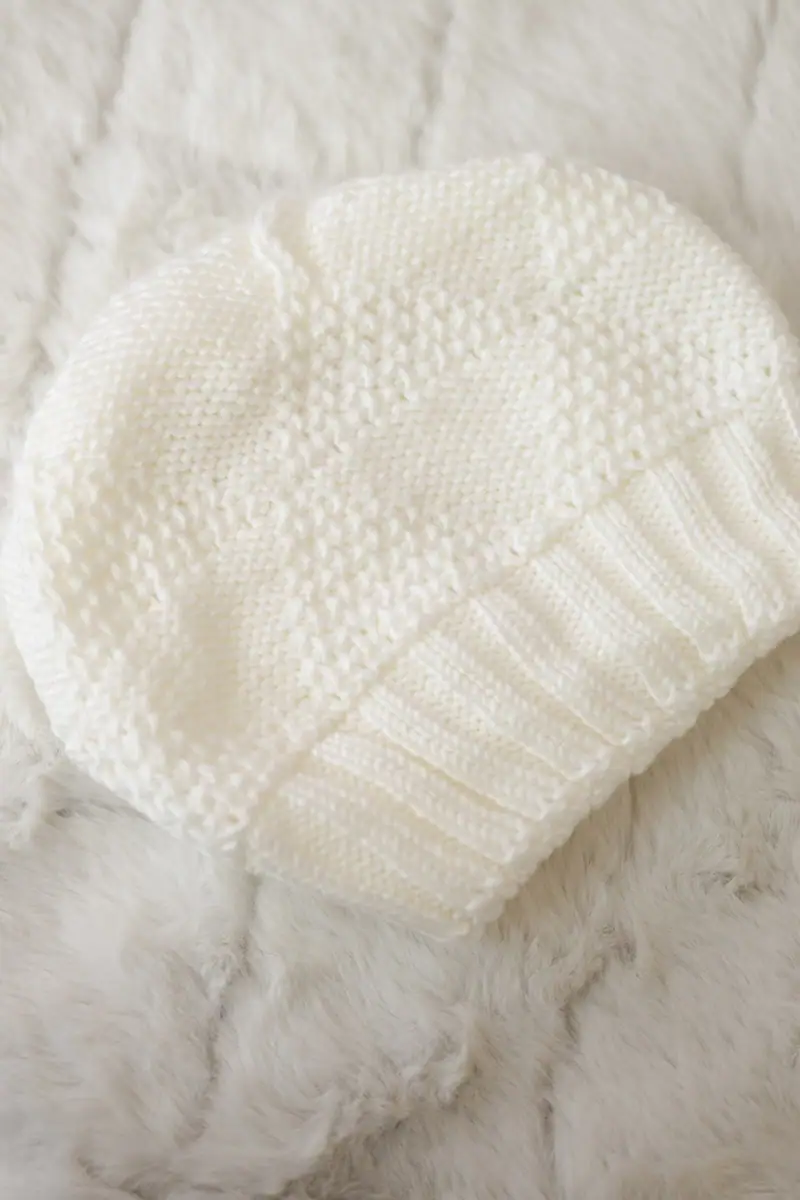 Moteriška kepurė Danuta - spalvų pasirinkimas