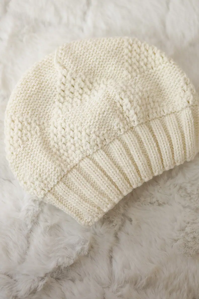 Moteriška kepurė Danuta - spalvų pasirinkimas