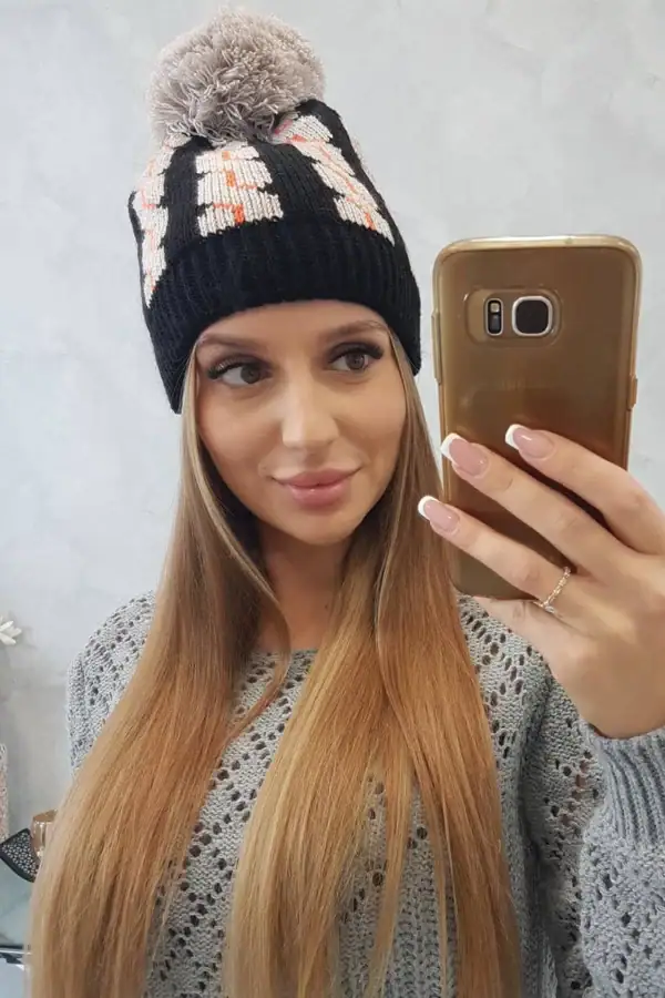 Moteriška kepurė Rozalia - spalvų pasirinkimas