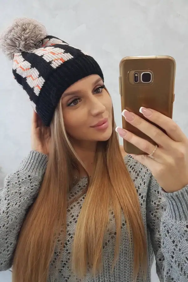 Moteriška kepurė Rozalia - spalvų pasirinkimas