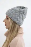 Stilinga vilnonė kepurė - spalvų pasirinkimas
