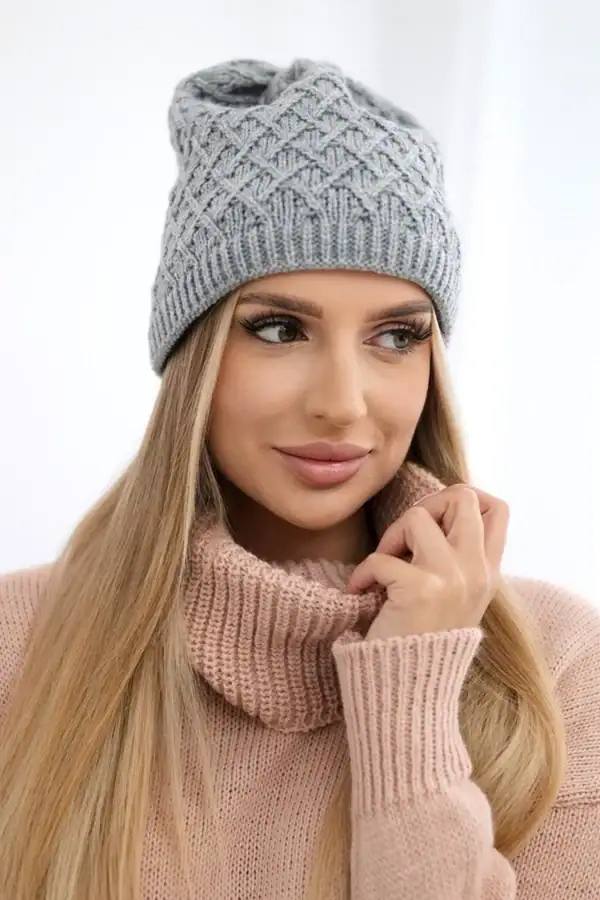 Stilinga vilnonė kepurė - spalvų pasirinkimas