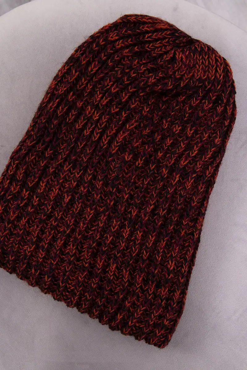 Moteriška kepurė Delia - spalvų pasirinkimas