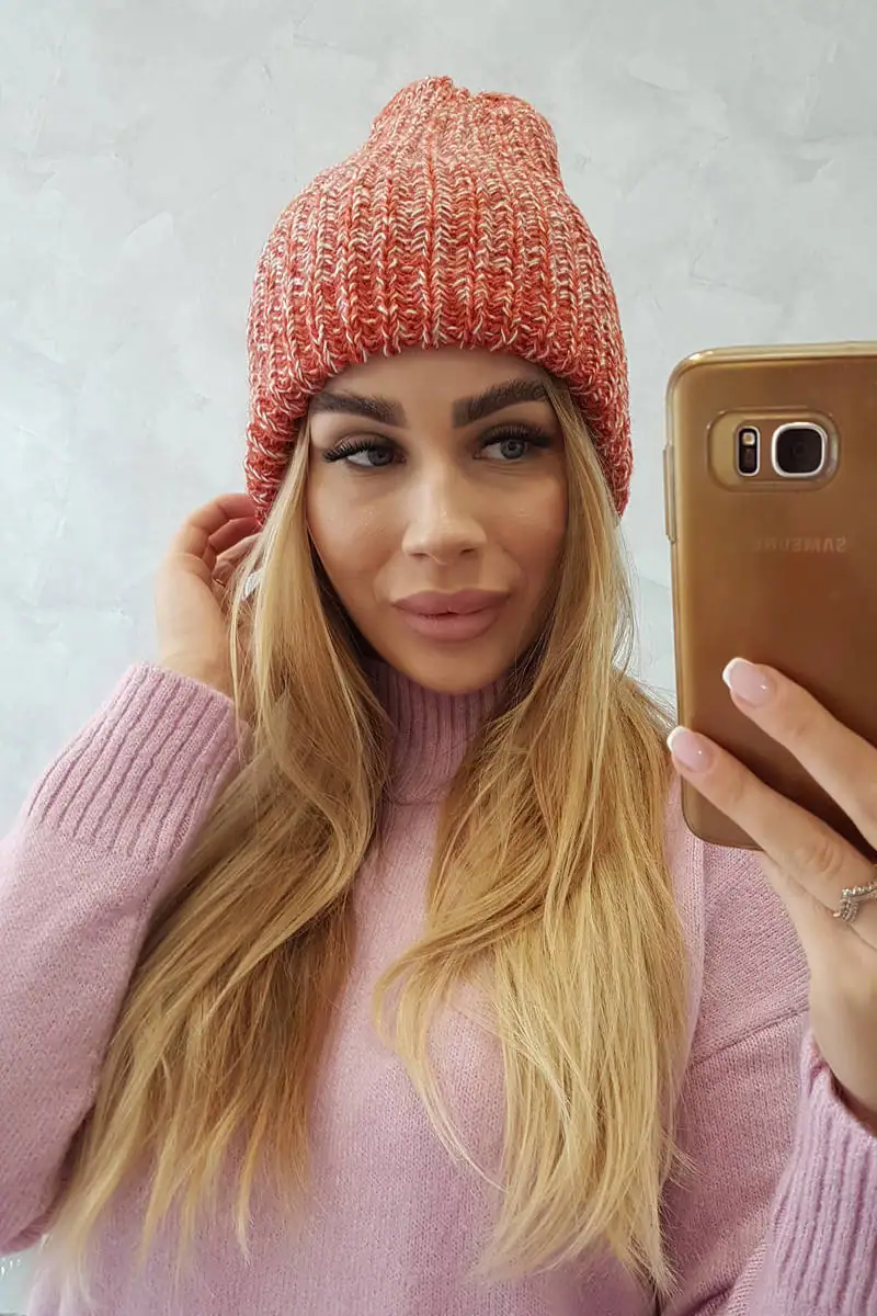 Moteriška kepurė Delia - spalvų pasirinkimas