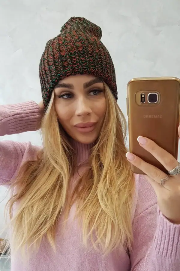 Moteriška kepurė Delia - spalvų pasirinkimas