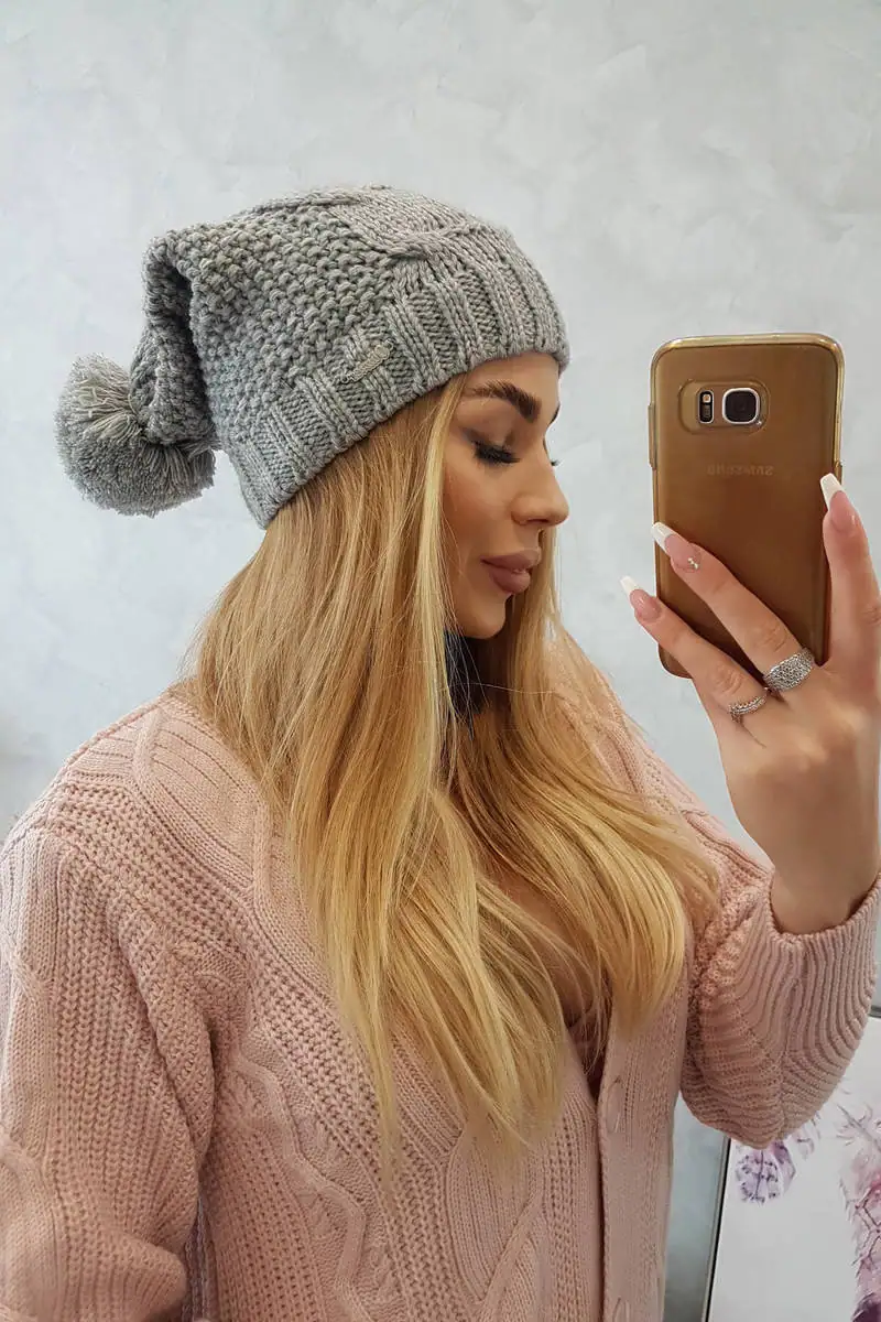 Vilnonė kepurė Karolina - spalvų pasirinkimas