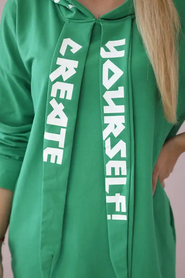 Oversize suknelė su gobtuvu ir užrašais - spalvų pasirinkimas