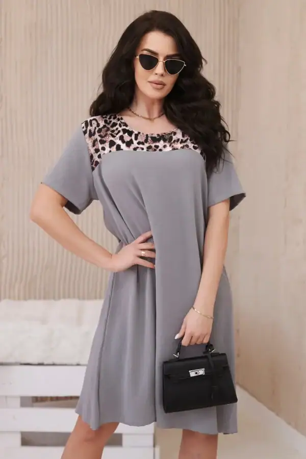 Suknelė su leopardo motyvu - spalvų pasirinkimas