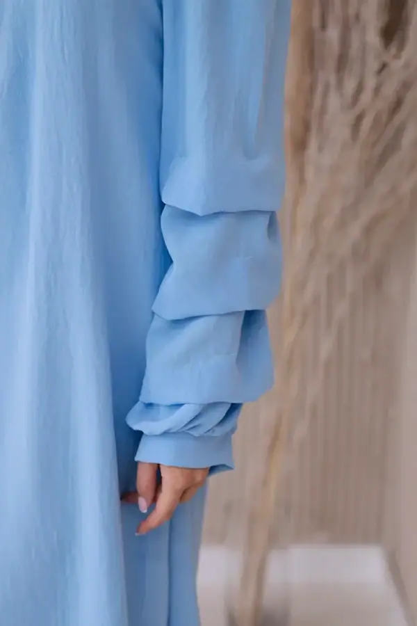 Ispaniško tipo suknelė su dekoratyvinėmis rankovėmis - spalvų pasirinkimas