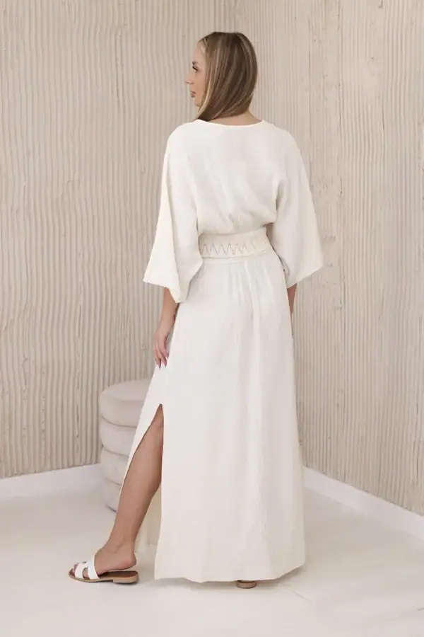 Muslino suknelė su siuvinėjimais ties juosmeniu - spalvų pasirinkimas