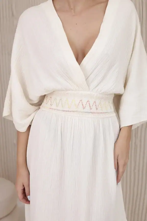 Muslino suknelė su siuvinėjimais ties juosmeniu - spalvų pasirinkimas