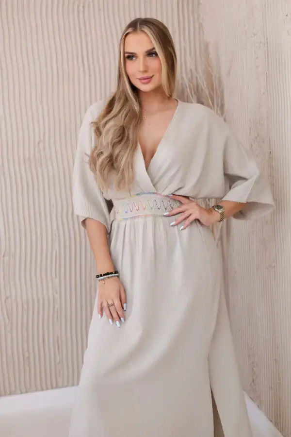 Muslino suknelė su siuvinėjimais ties juosmeniu - spalvų pasirinkimas