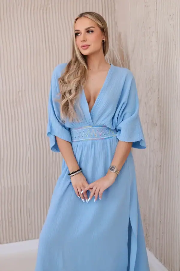 Muslino suknelė su siuvinėjimais ties juosmeniu - spalvų pasirinkimas