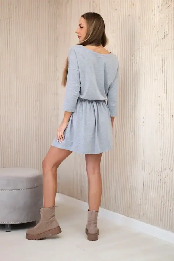 Suknelė su su blizgančia kišene - spalvų pasirinkimas