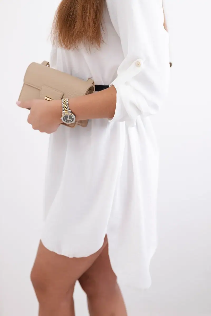 Suknelė su ilgesne nugara ir dekoratyviniu diržu - spalvų pasirinkimas