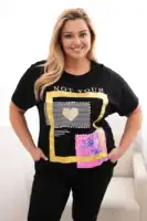 Plus Size marškinėliai su auksiniu užrašu - juoda
