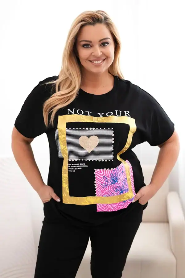 Plus Size marškinėliai su auksiniu užrašu - juoda
