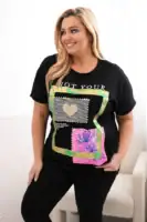 Plus Size marškinėliai su auksiniu užrašu - juoda